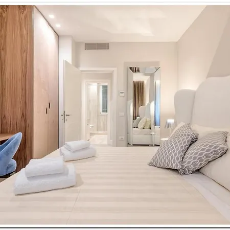 Apartment 3br Awesome In - What'app - 0039-3512-039-610 - For Reservations! Florence